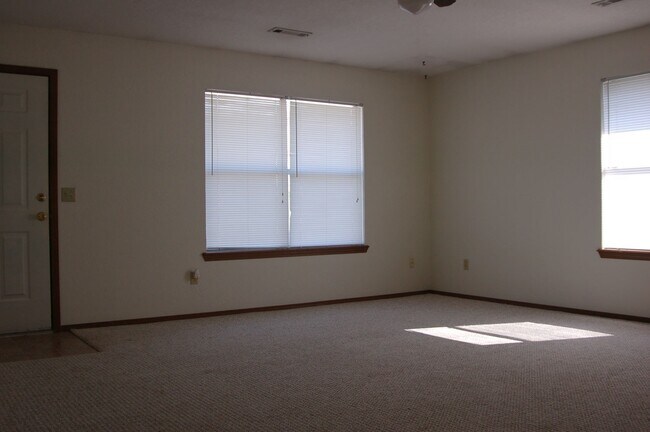 Foto del edificio - 6773-6775 S Kathleen Cir