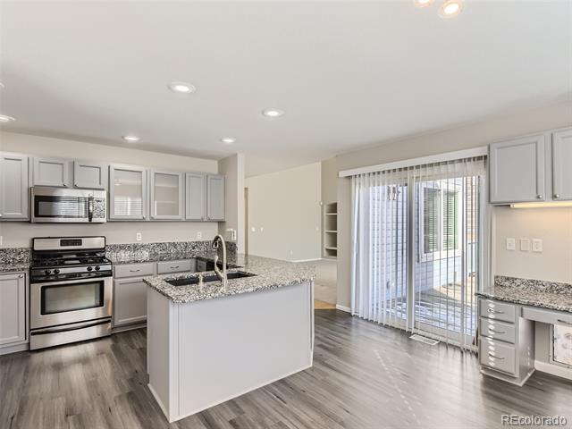 Building Photo - 16234 Creekview Dr