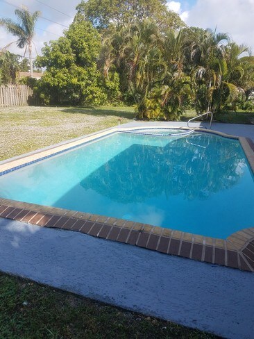 Foto del edificio - 481 SW 58th Ave