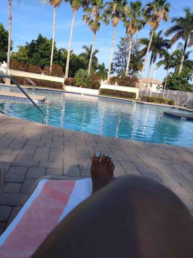 Foto del edificio - 4015 Banyan Trails Dr