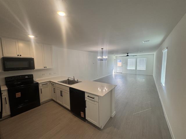 Foto del edificio - 423 Finch Cir