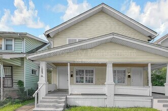 Building Photo - 1083 E 17th Ave