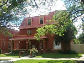 Building Photo - 627 Arizona Ave