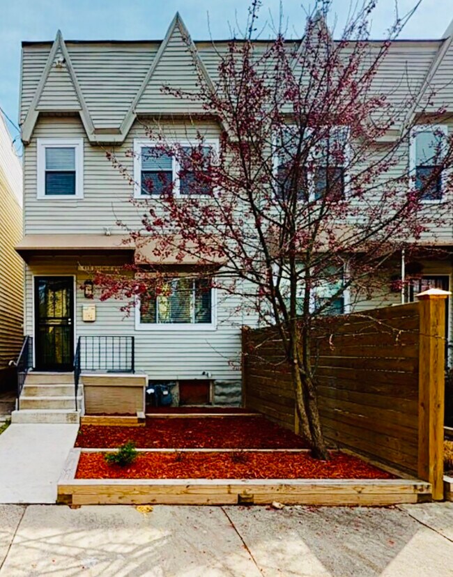 418 Borland St, Pittsburgh, PA 15206 Townhouse for Rent in Pittsburgh