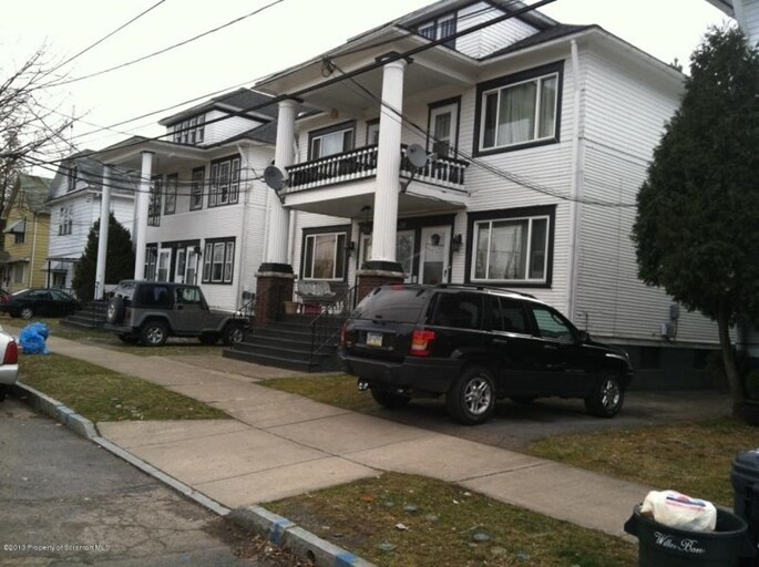 Building Photo - 32 Irving Pl