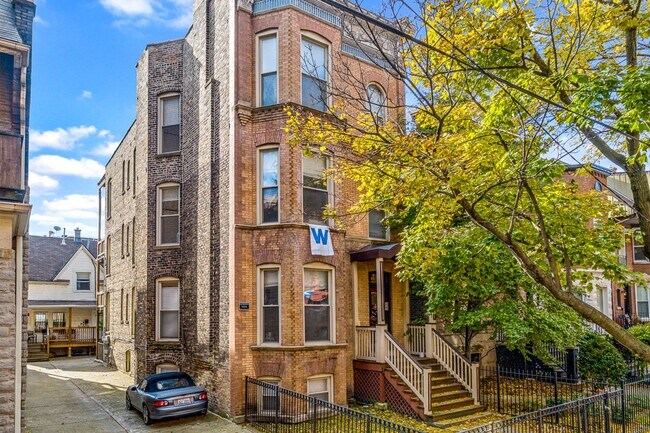 Foto del edificio - 851 W Wellington Ave