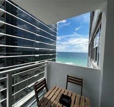 Building Photo - 2030 S Ocean Dr