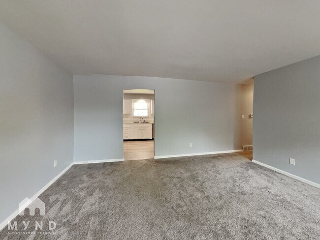 Building Photo - 2144 Snead Cir