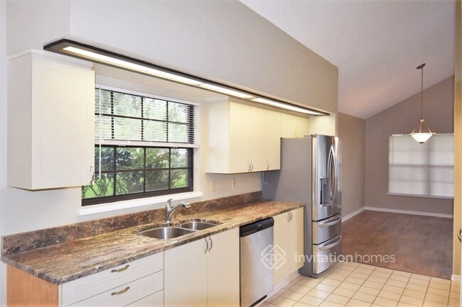 Building Photo - 772 Hunt Club Trail