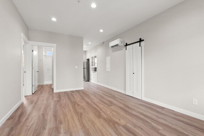 Foto del edificio - 717 W Spofford Ave