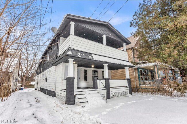 Foto del edificio - 9409 Denison Ave