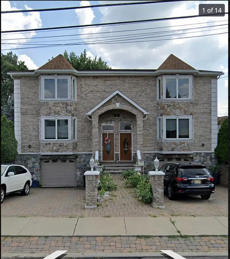 Primary Photo - 26 Lee St
