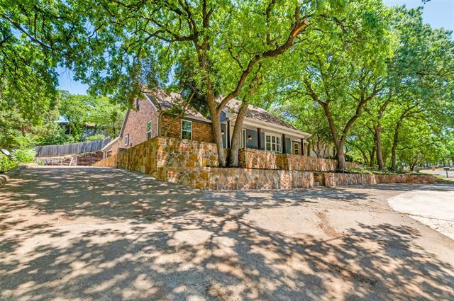 Primary Photo - 2711 Lincoln Dr