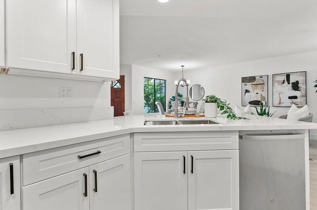 Building Photo - 1630 Dimas Ct