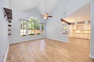 Building Photo - 11 Alden Glen Ct