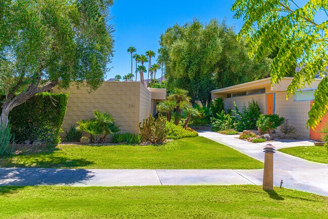 Building Photo - 340 Desert Lakes Dr