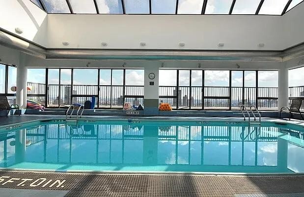 Building Photo - 171 E 84th St