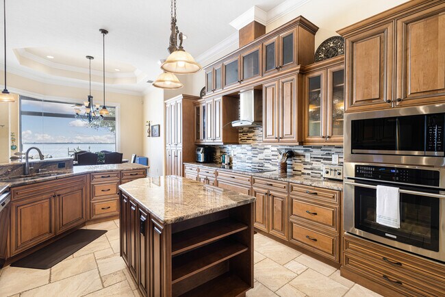 Foto del edificio - 4470 Northshore Dr