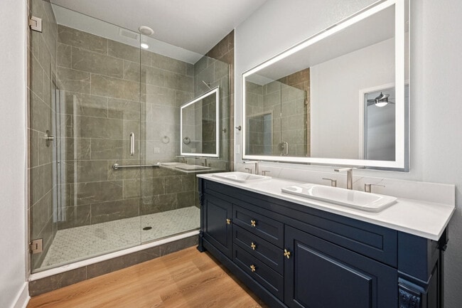 Foto del edificio - Grande Pointe