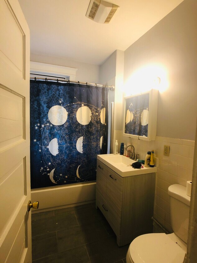 Building Photo - 14 Royal St