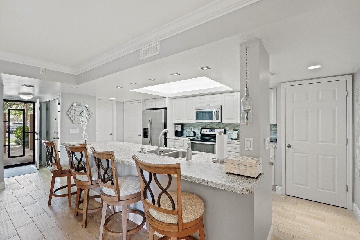 2255 Lindell Blvd Unit 4105, Delray Beach, FL 33444 Condo for Rent in