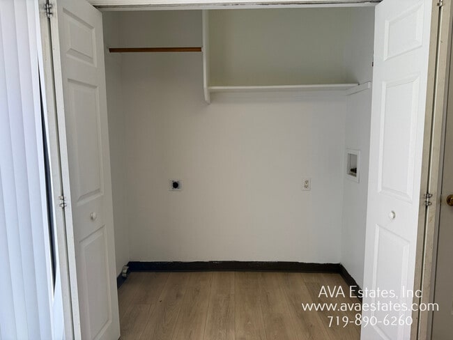 Building Photo - 1405 E 19th St