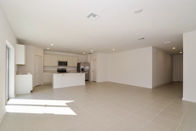 Building Photo - 2819 Whitaker Pt