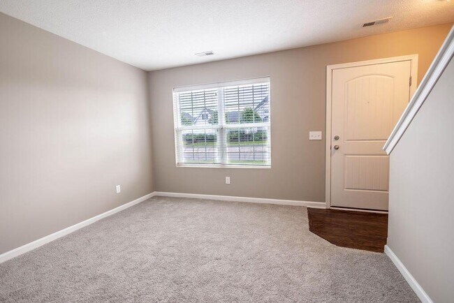 Building Photo - 5750 Hayden Run Blvd