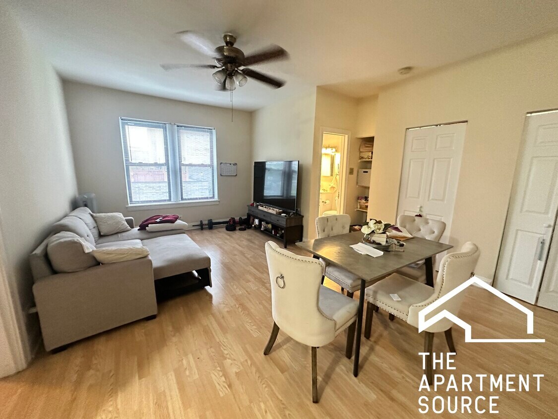 Foto principal - 4857 N Damen Ave