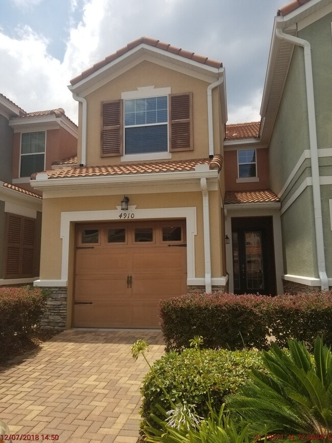 Building Photo - Beautiful 3 bedrooms 2.5 baths townhouse with 1 car garage in Tuscany Place