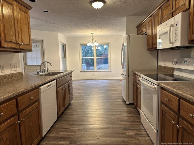 Building Photo - 728 Bent Creek Dr