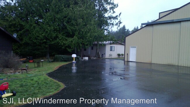 Building Photo - 229 Cessna Ave