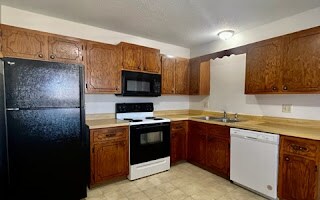 Foto del edificio - 4304 E 26th St