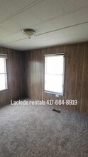 Building Photo - 215 N Pine St