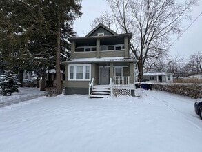 Building Photo - 2841 E 127th St