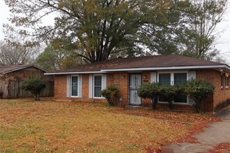 Building Photo - 4105 St Louis Rd