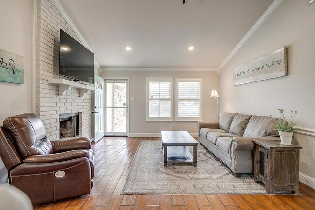 Foto del edificio - 6413 Whitley Rd