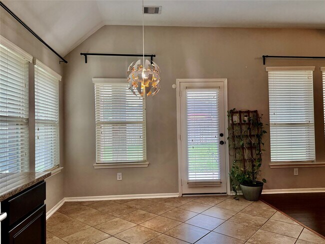 Foto del edificio - 28019 Canyon Wren Dr