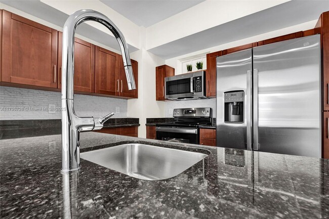 Foto del edificio - 7280 SW 89th St