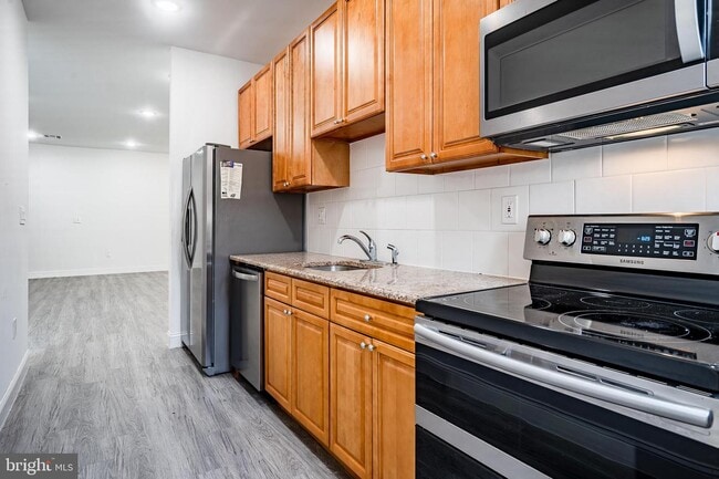 Building Photo - 439 N 13th St