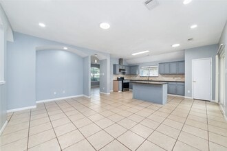 Building Photo - 16327 Dryberry Ct