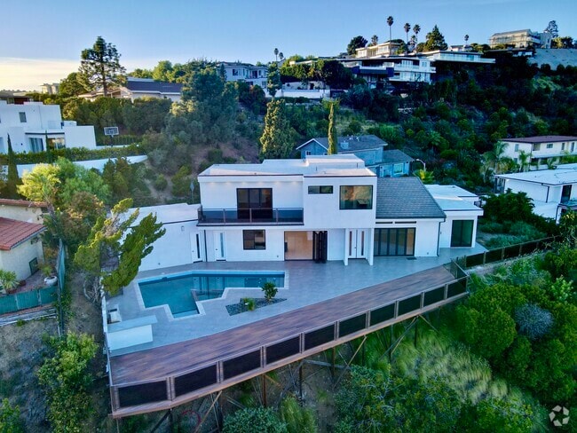 Hollywood Hills Homes For Rent