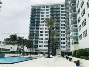 Building Photo - 6917 Collins Ave