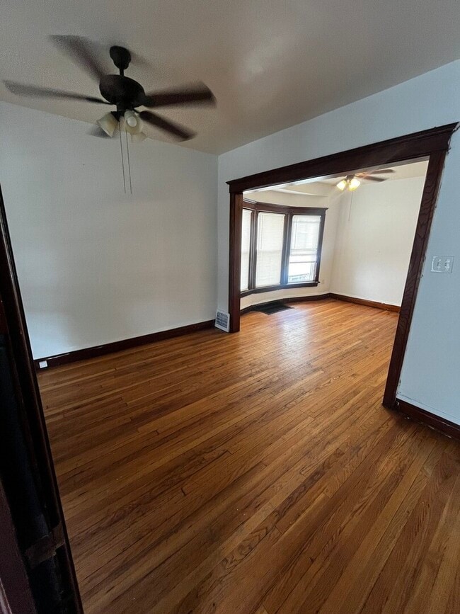 Foto del edificio - 3345 W 61st Pl