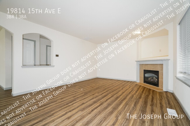 Foto del edificio - 19814 15th Avenue E