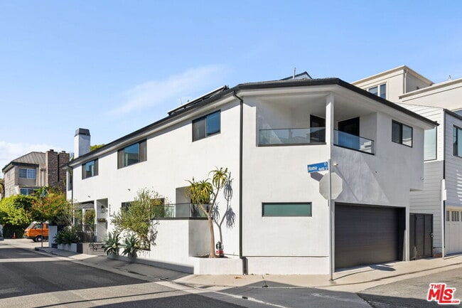 Building Photo - 4606 Roma Ct
