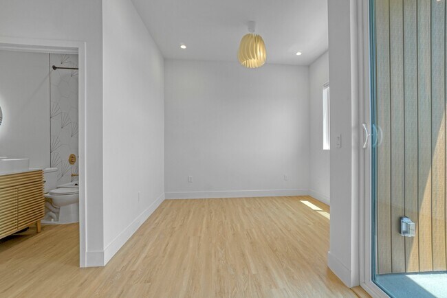 Foto del edificio - 4800-4802 S Slauson Ave