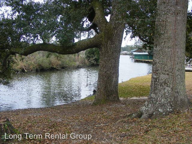 Foto del edificio - 3 br, 3 bath House - 7274 Zwicker Ln.