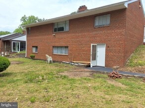 Building Photo - 5011 Woodland Blvd