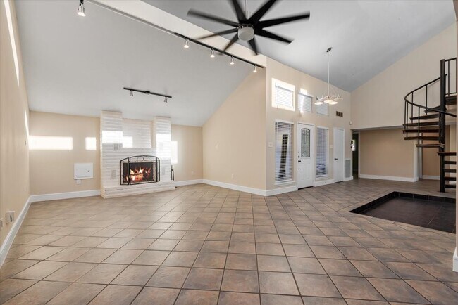 Foto del edificio - 6003 Long Leaf Dr